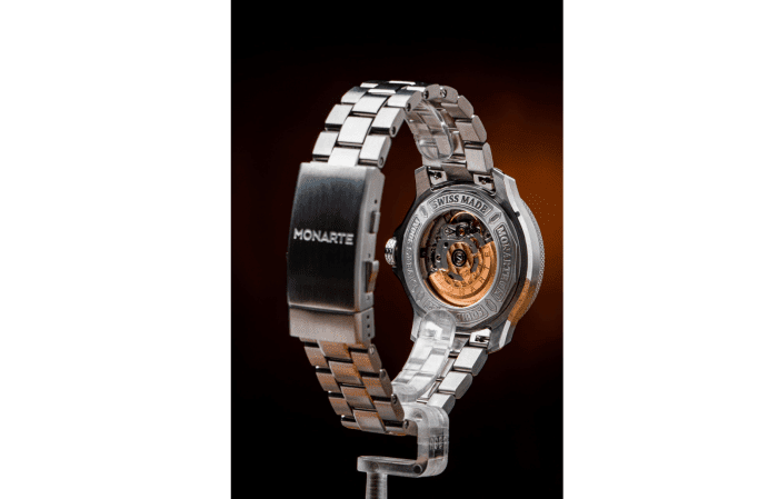 Monarte Watches Squid Exhibition Caseback Microbrand Best Watch under 3000$ diver microbrand